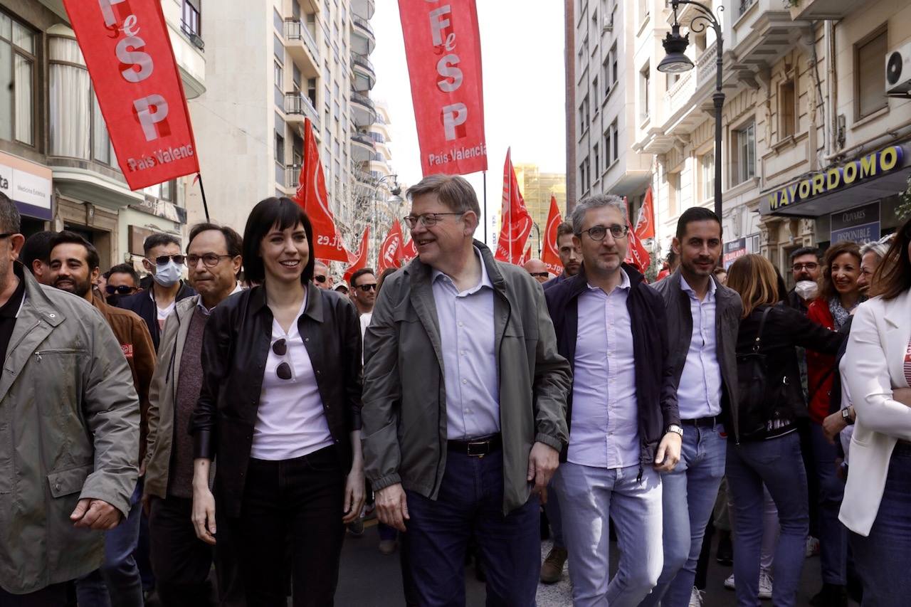 Los sindicatos celebran el Día del Trabajador con reivindicaciones sobre salarios, precios e igualdad.