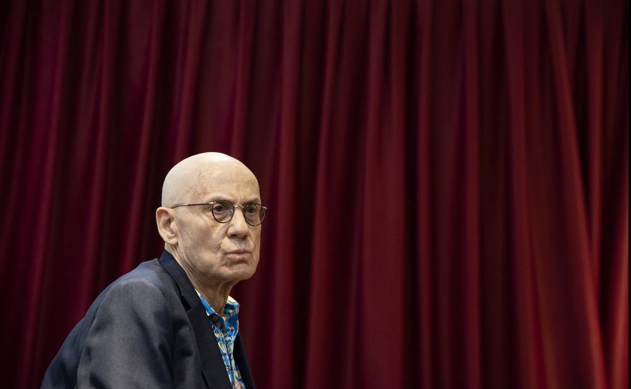 El escritor James Ellroy, en la presentación de su libro en el marco del festival VLC Negra. 