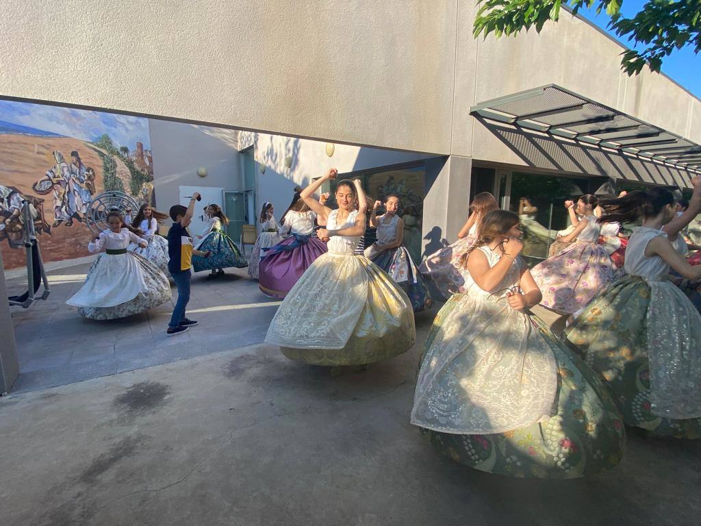 Fotos: Ensayo de la Dansà 2022 en honor a la Virgen de los Desamparados