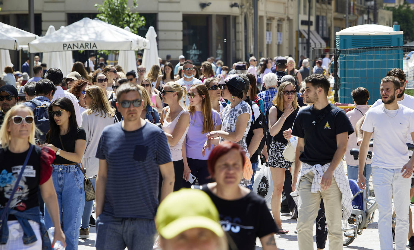 Fotos: Los turistas llenan el centro de Valencia