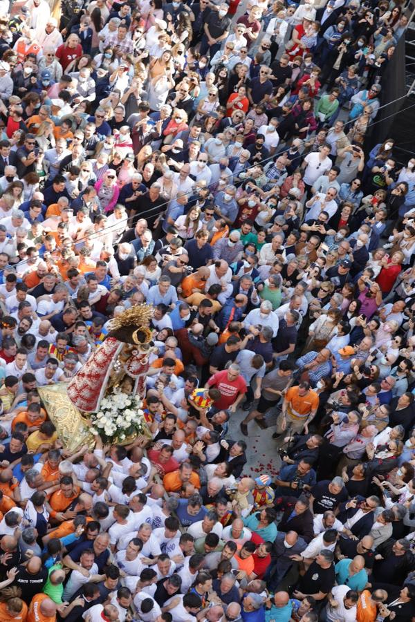 Fotos: Traslado de la Virgen de los Desamparados 2022