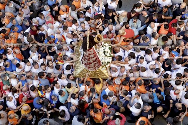 Fotos: Traslado de la Virgen de los Desamparados 2022