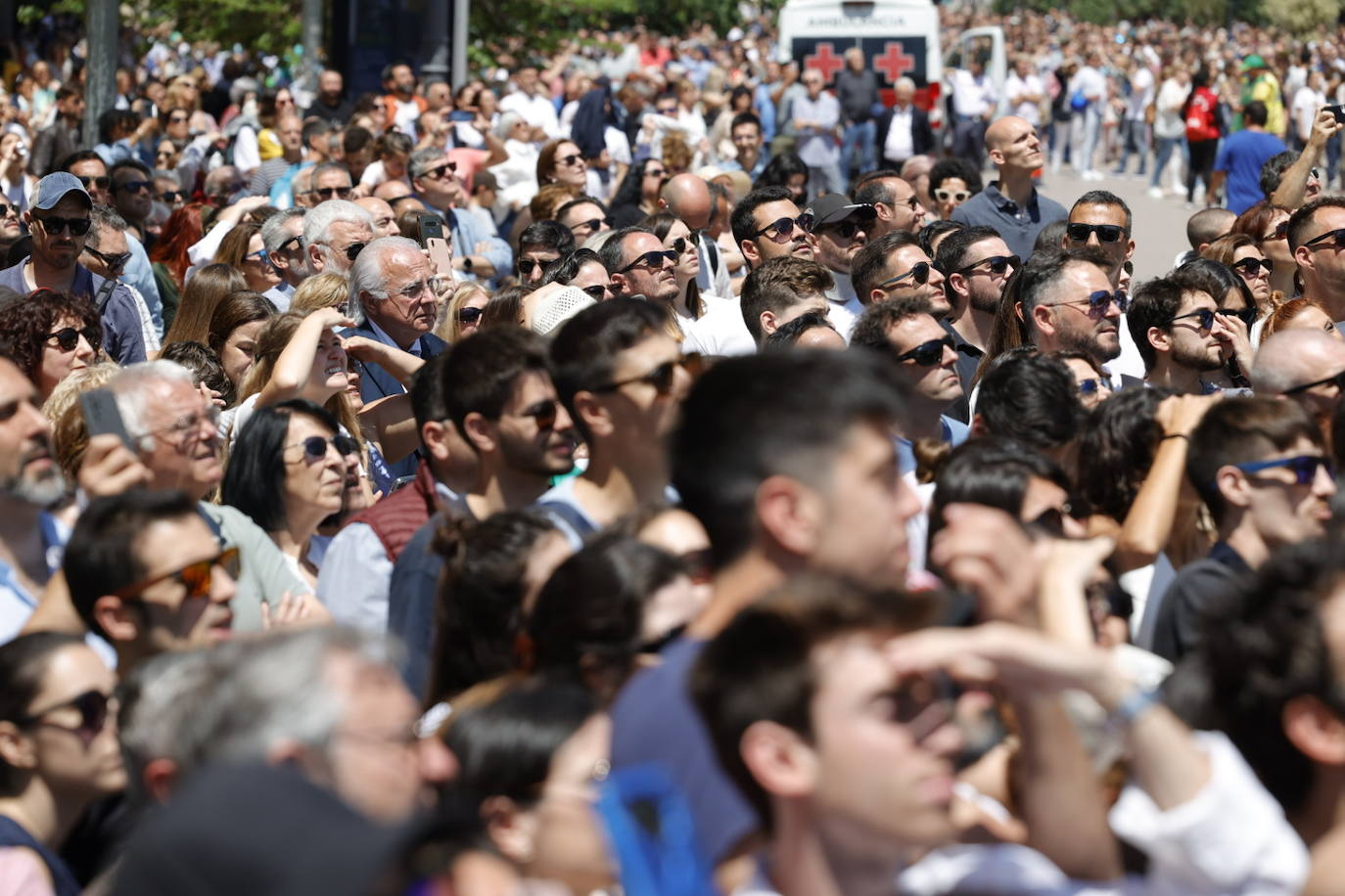 Fotos: Pirotecnia Aitana dispara una mascletà en el día de la Mare de Déu