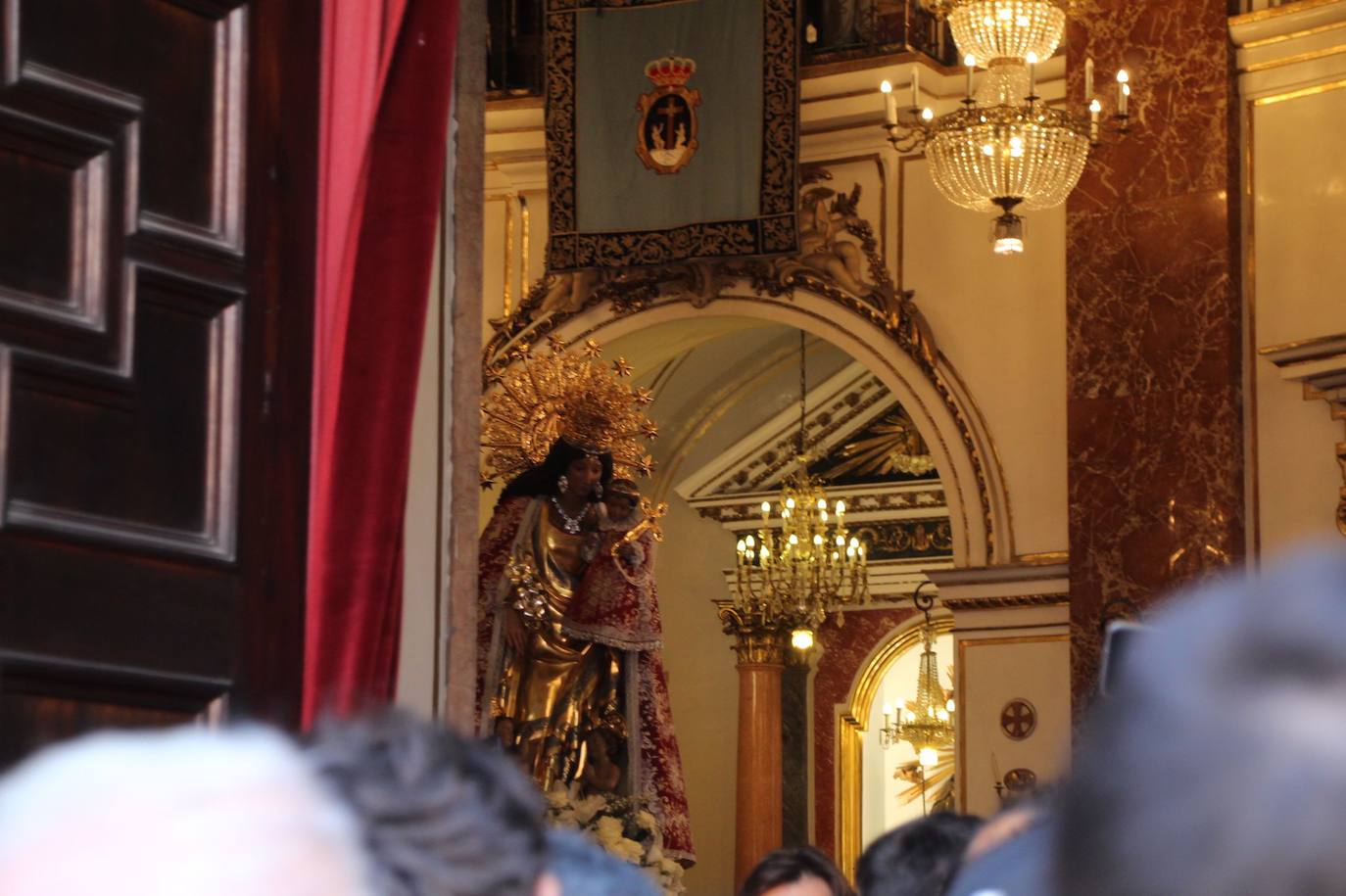 Fotos: Traslado de la Virgen de los Desamparados 2022