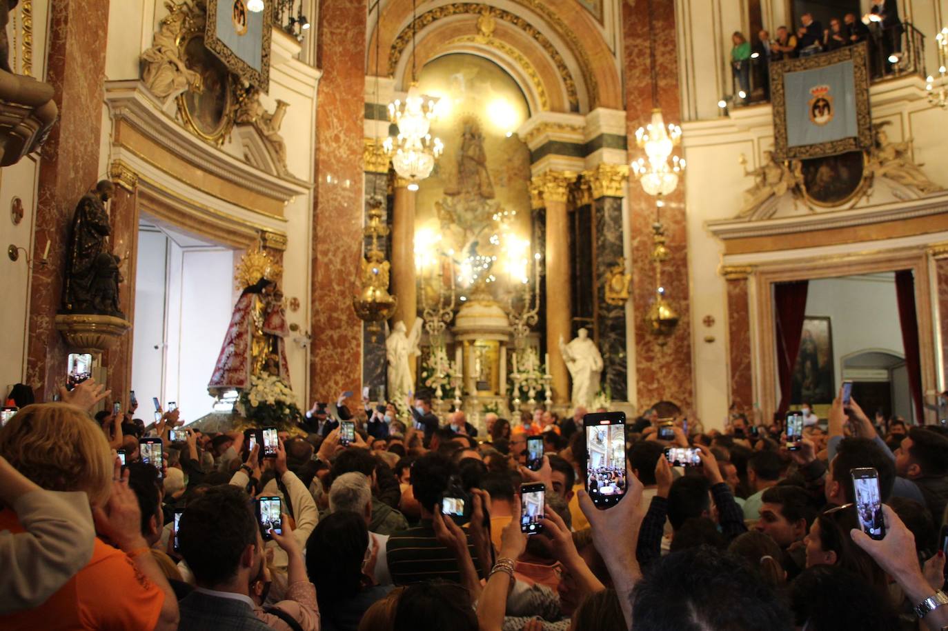 Fotos: Traslado de la Virgen de los Desamparados 2022