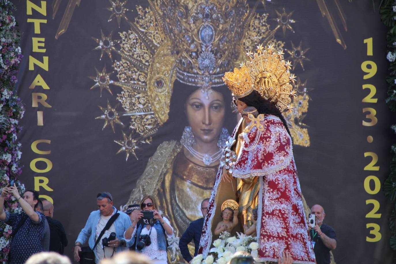 Fotos: Traslado de la Virgen de los Desamparados 2022