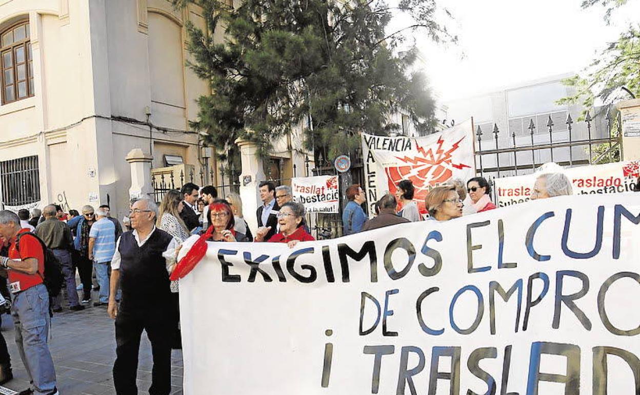 Protesta vecinal de 2018 para exigir el traslado de la subestación de Patraix. 