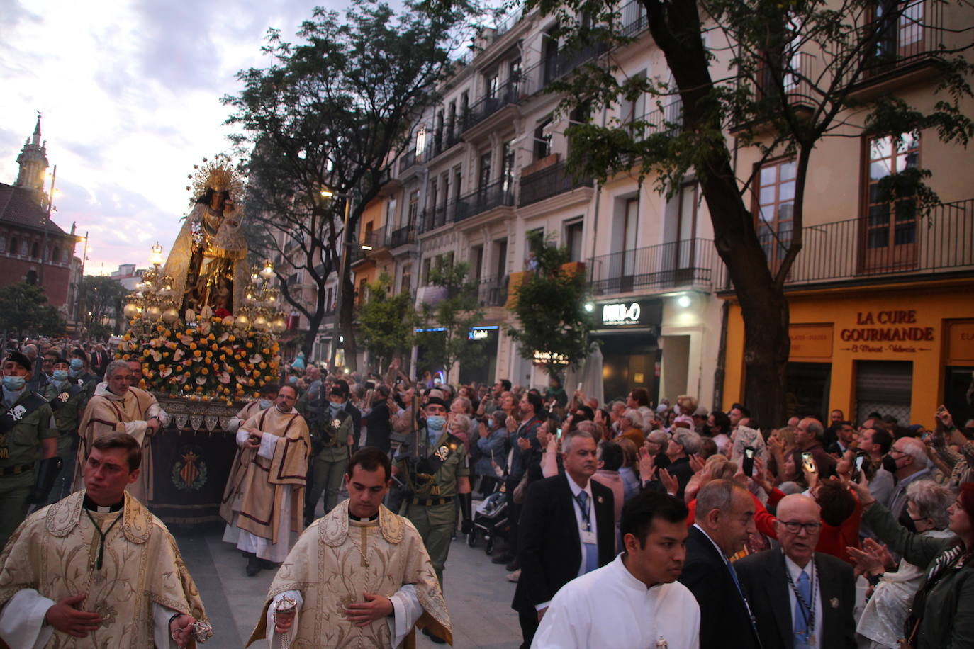 La patrona de Valencia vuelve a procesionar por el centro de la ciudad con dos cambios en el recorrido