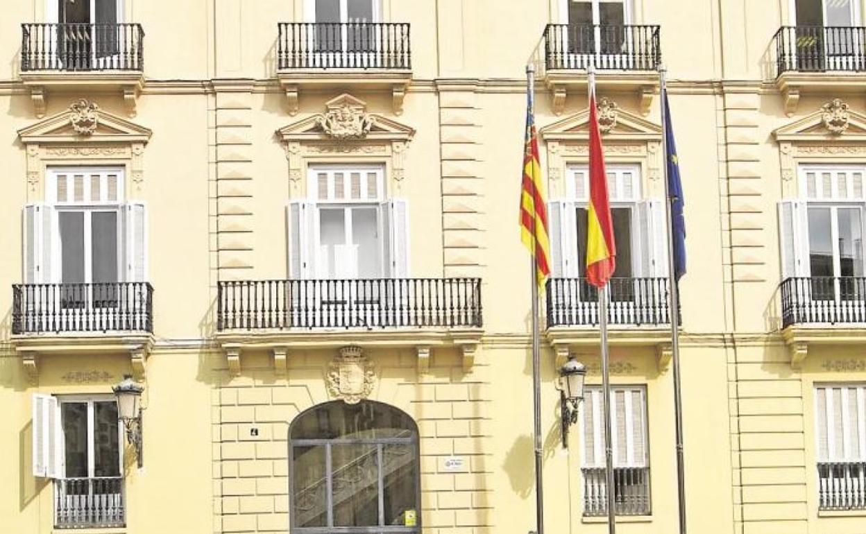 Fachada del edificio sede de la Diputación de Valencia. 