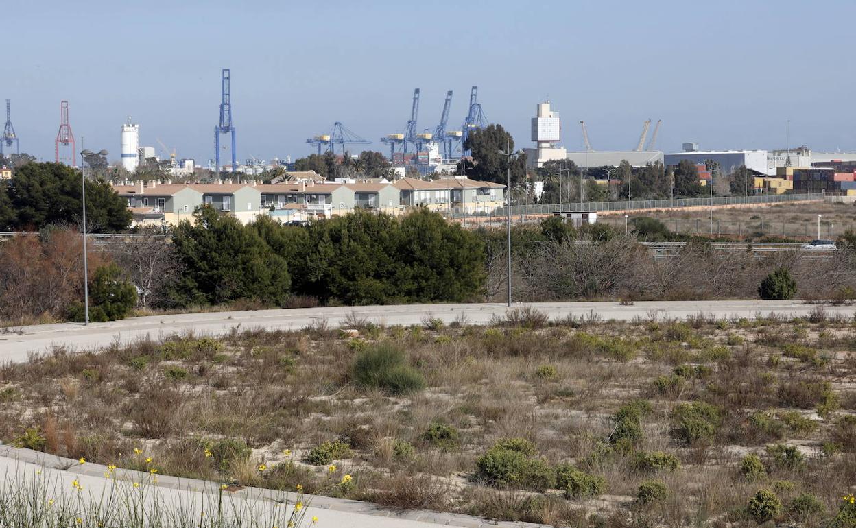 Parte de solares de la Zona de Actividades Logísticas del Puerto. 