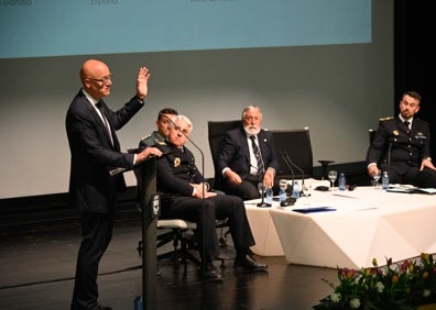 Imagen secundaria 1 - Los alcaldes de Benissa y Teulada con Mazón, la mesa de Seguridad y la de Agricultura. 