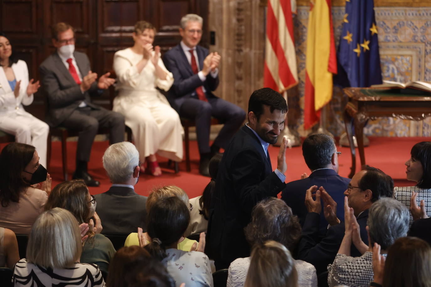 Los nuevos responsables de Educación, Sanidad, Hacienda, Política Territorial e Innovación acceden a sus cargos tras la remodelación del Consell realizada por el presidente de la Generalitat, Ximo Puig.