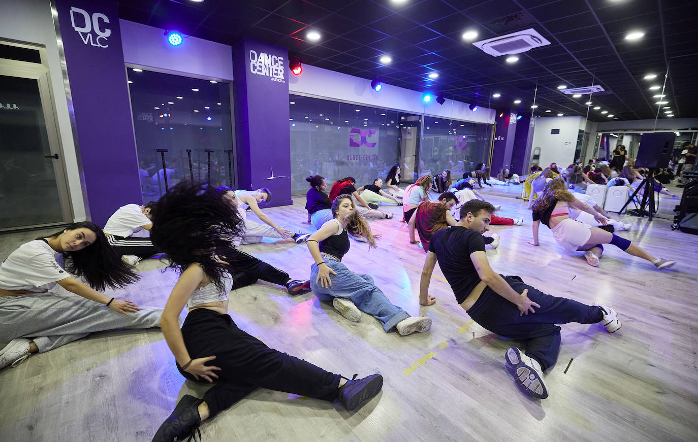 Fotos: El &#039;chanelazo&#039; llega a las escuelas de baile en Valencia