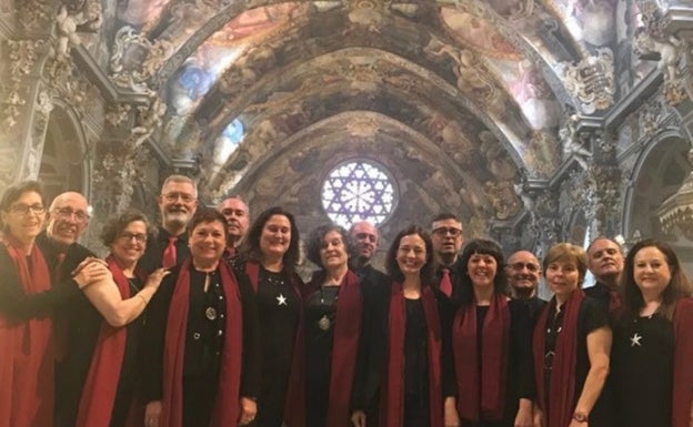 Coro de la iglesia de San Nicolás de Valencia, que actuará en Agullent el domingo.