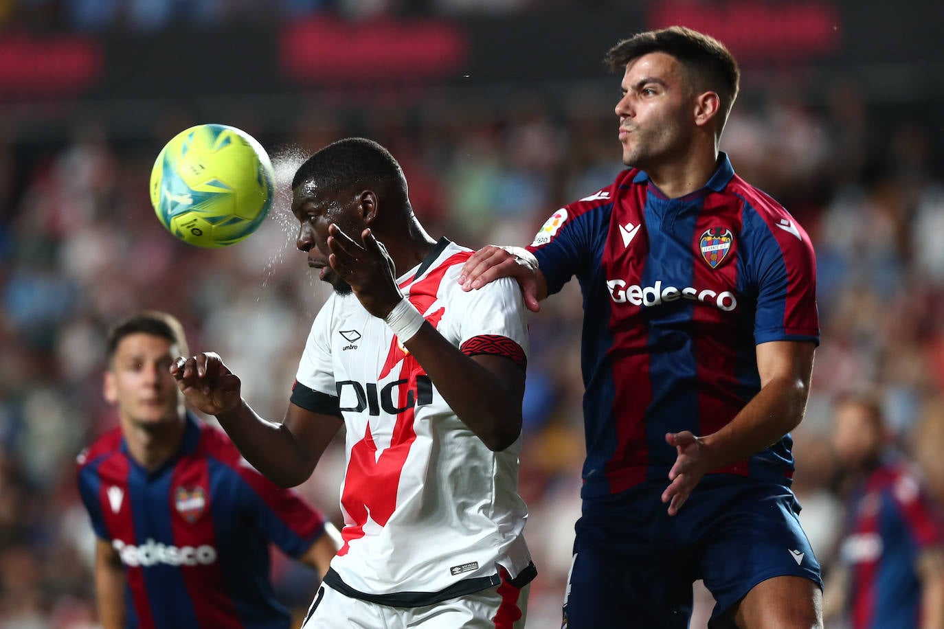 Fotos: Las mejores imágenes del Rayo Vallecano-Levante UD