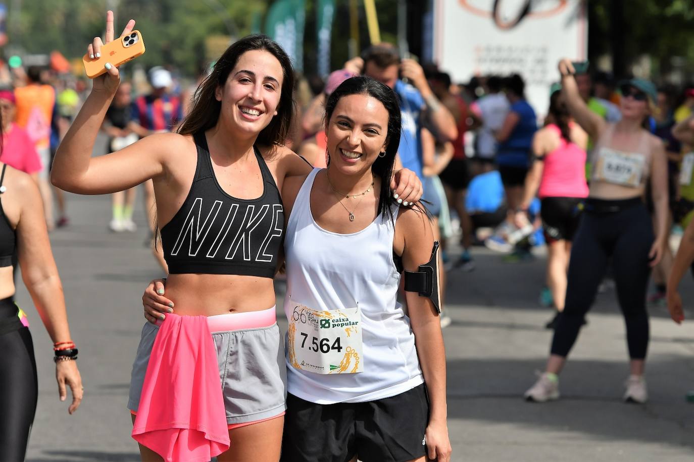 Miles de personas participan en una de las pruebas más esperadas del calendario de carreras populares en Valencia