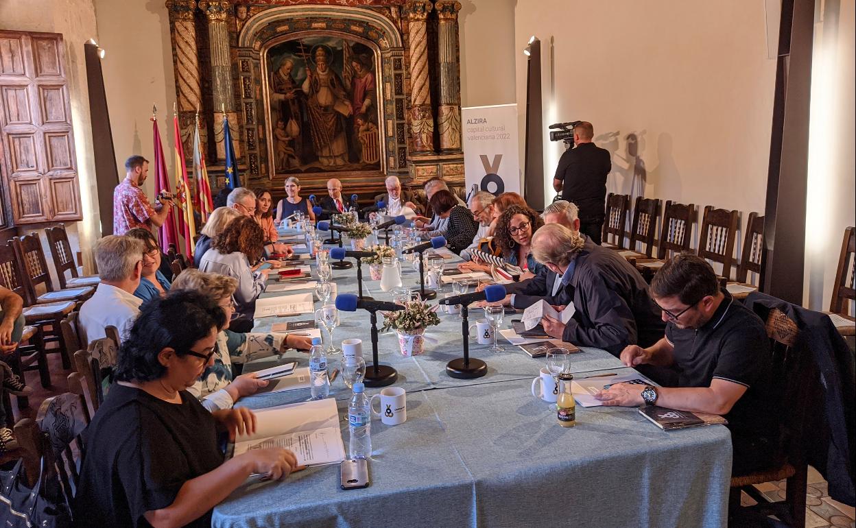 Pleno del Consell Valencià de Cultura celebrado en Alzira. 