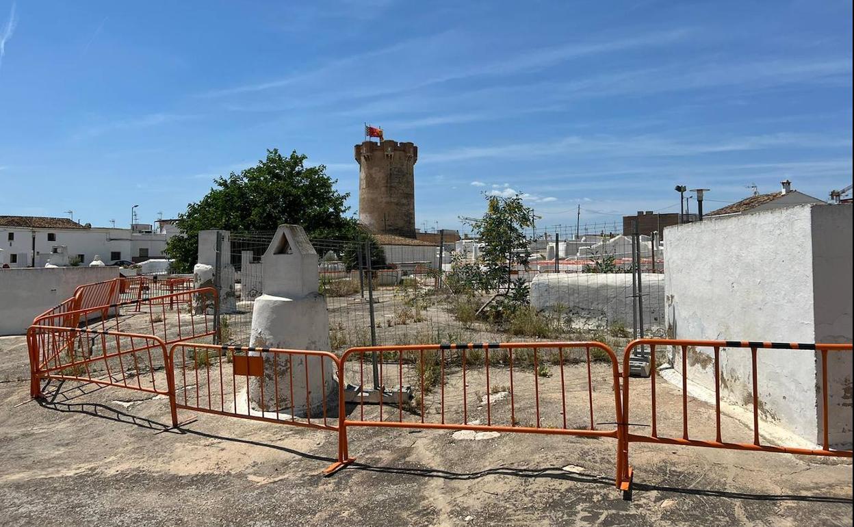 La cueva que colapsó en el entorno de la Torre. 