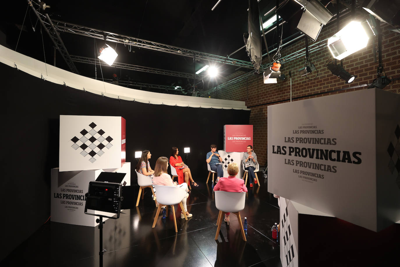 Fotos: Debate con las portavoces de Les Corts en LAS PROVINCIAS
