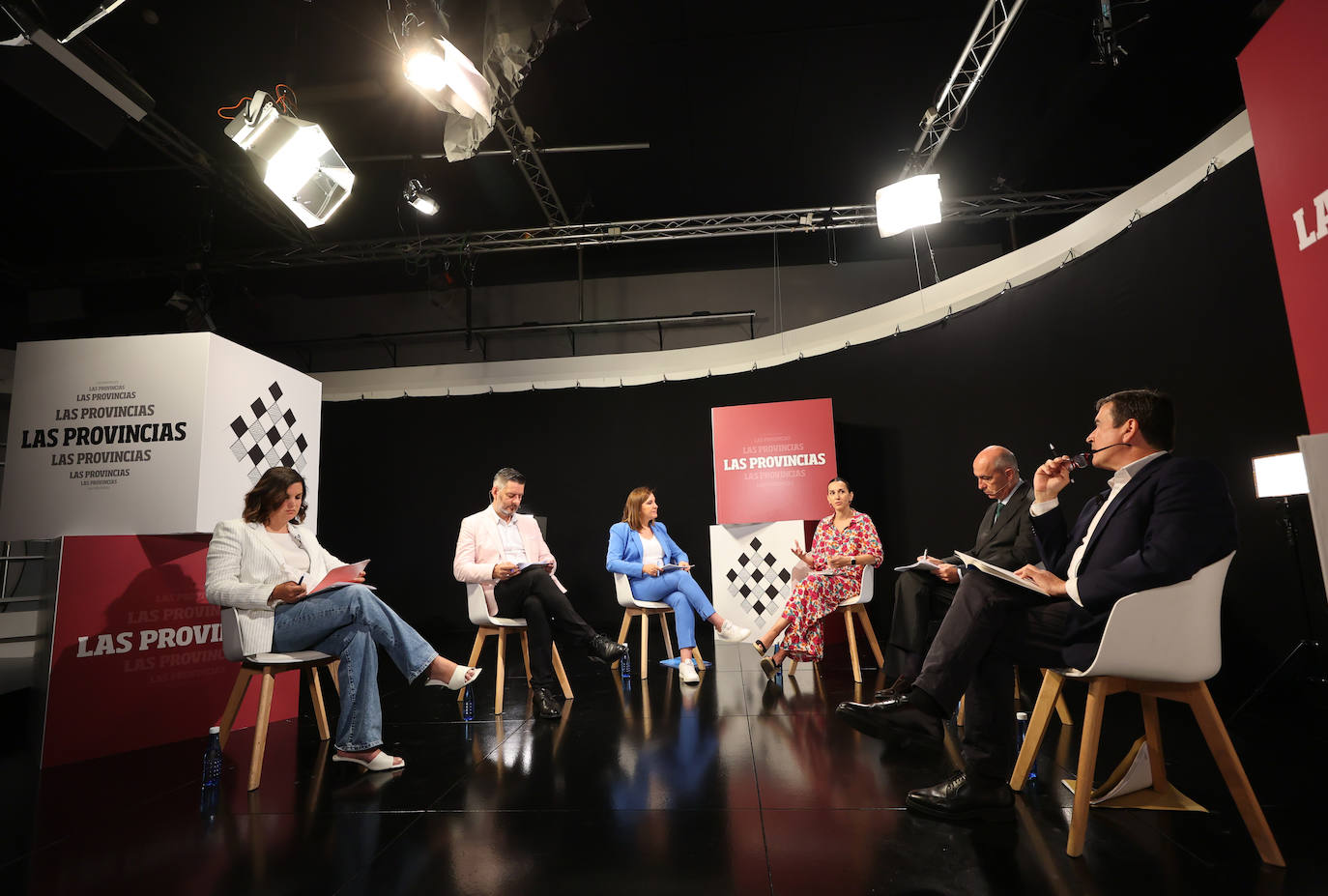 Fotos: Debate con los portavoces de los grupos municipales del Ayuntamiento de Valencia, en LAS PROVINCIAS