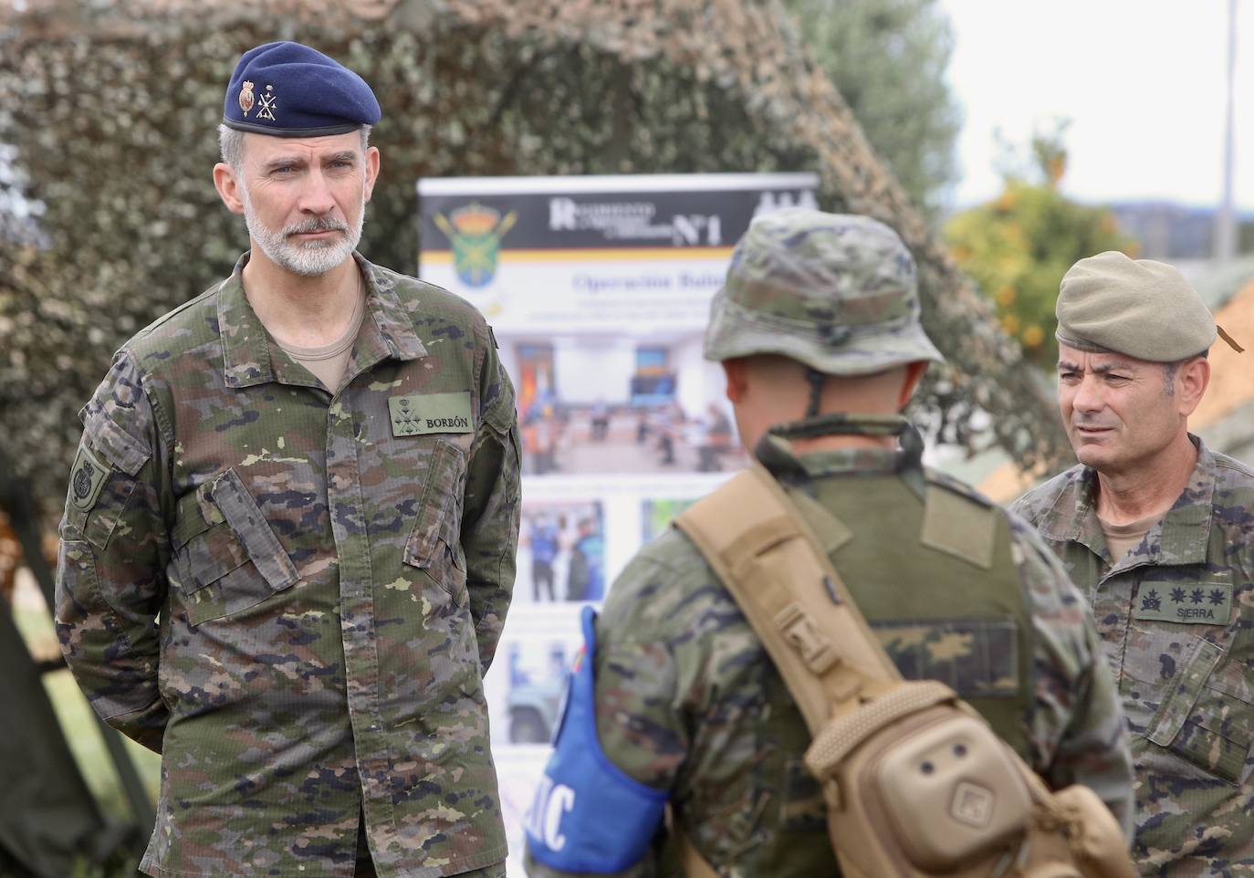 Felipe VI ha visitado a las tropas del Cuartel de Alta Disponibilidad de la OTAN en Bétera (Valencia). 