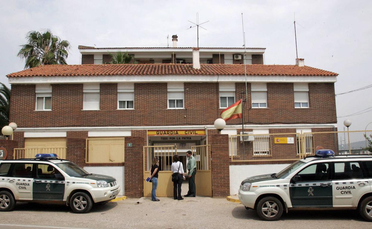 Casa cuartel de la Guardia Civil. 