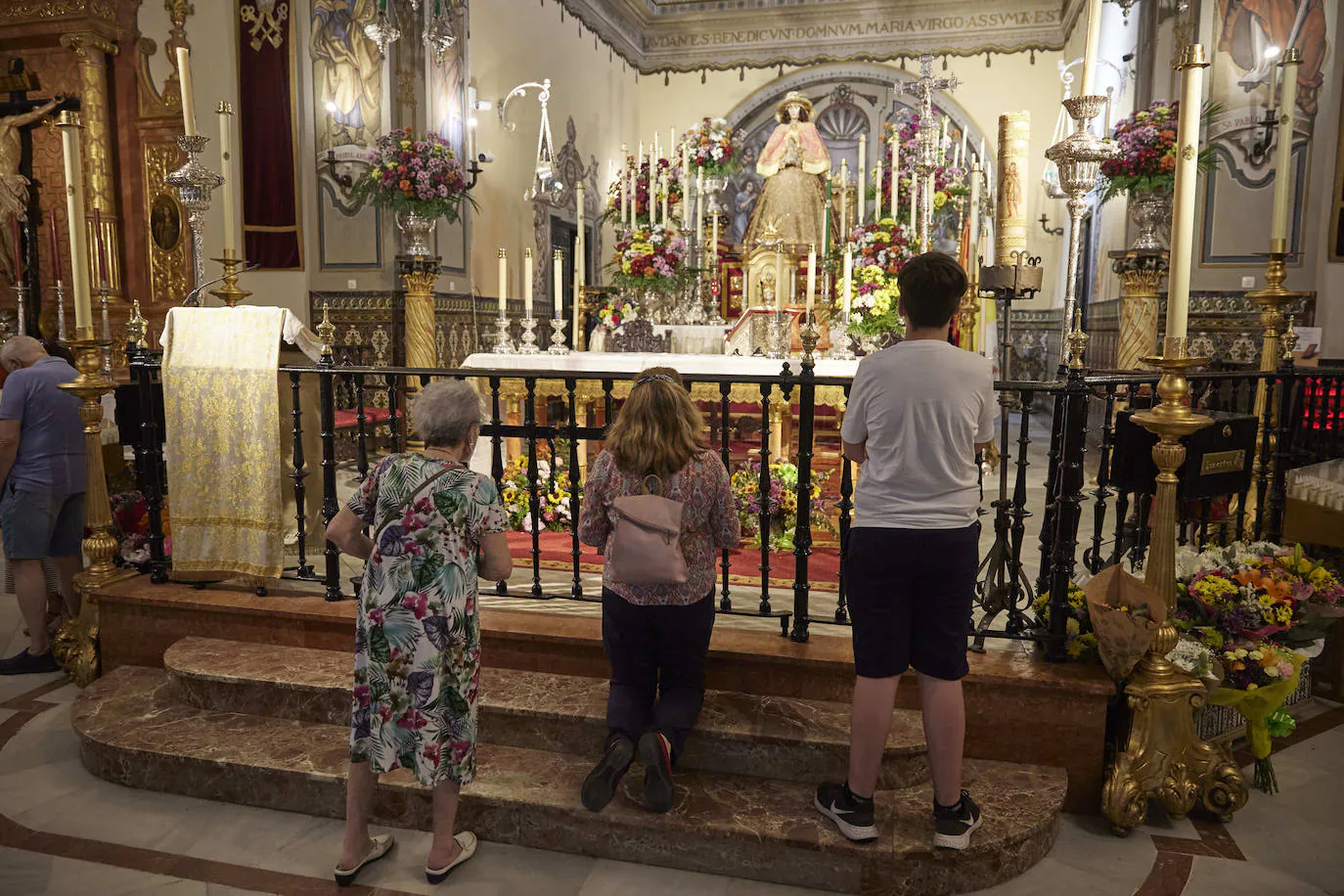 Fotos: Imágenes de la Virgen del Rocío vestida de Pastora para el Traslado  al santuario 2022