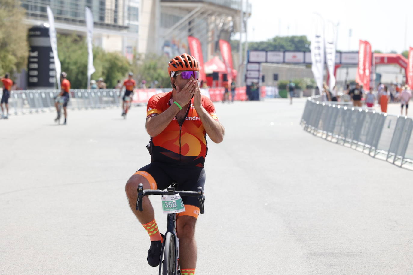 Fotos: Búscate en el Gran Fondo Internacional Marcha Ciudad València