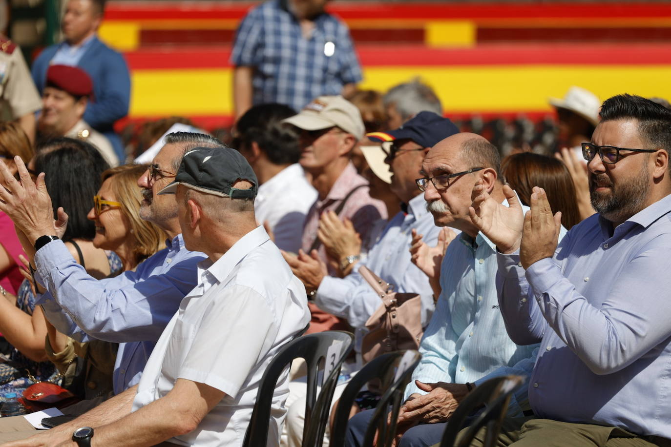 Fotos: Un concierto a tres bandas por el Día de las Fuerzas Armadas