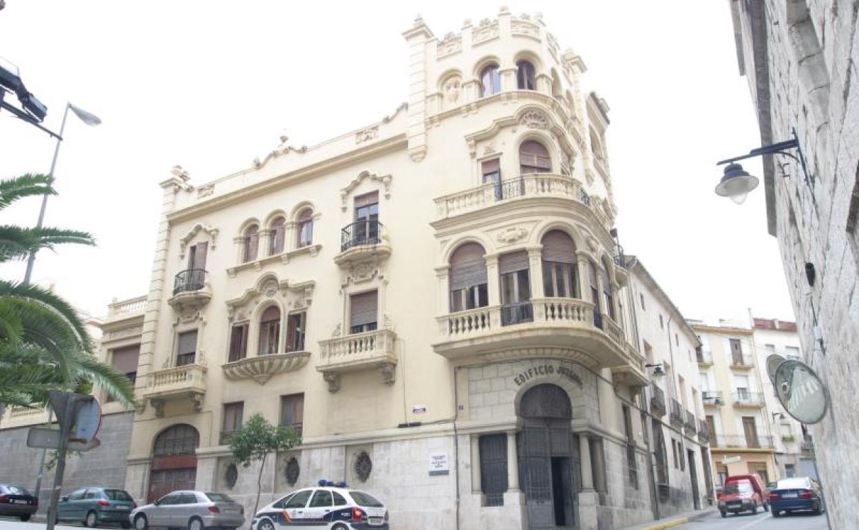 Edificio principal de los juzgados de Ontinyent. 