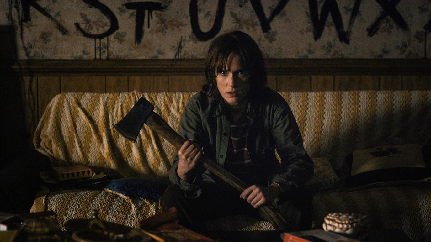 Winona Ryder (Joyce Byers)