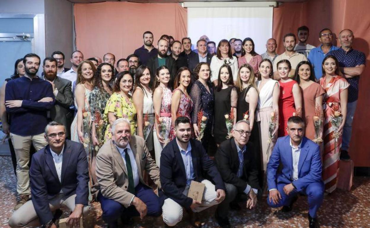 Acto homenaje que han rendido las fallas de la Federación de Primera A al artista Manolo Algarra.