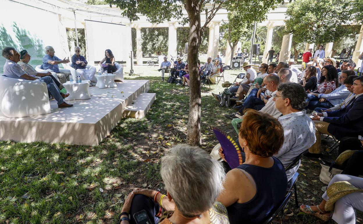 El alcalde de Valencia, Joan ribó, durante el acto del 35 aniversario del jardín del Turia.