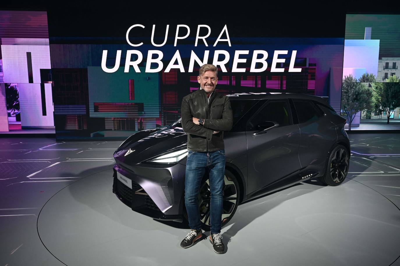 Fotos: Cupra presenta sus nuevos modelos de coche, uno de los cuales equipará baterías valencianas