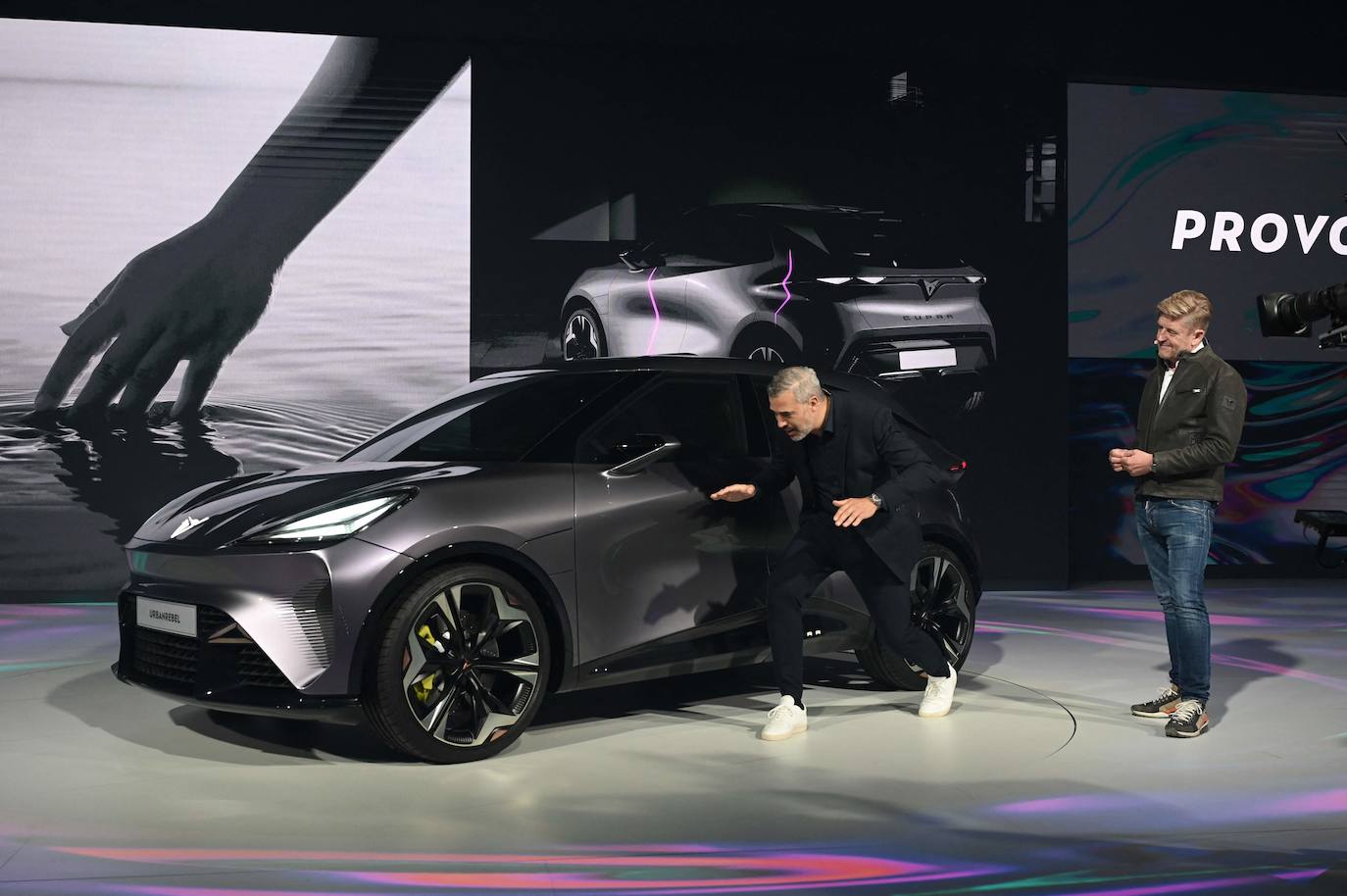 Fotos: Cupra presenta sus nuevos modelos de coche, uno de los cuales equipará baterías valencianas