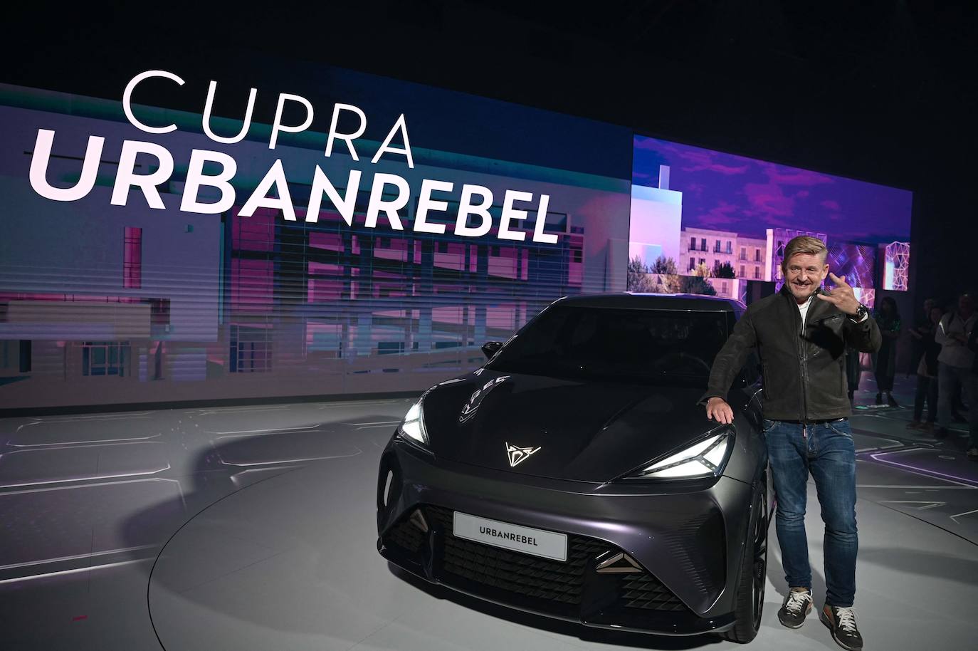 Fotos: Cupra presenta sus nuevos modelos de coche, uno de los cuales equipará baterías valencianas