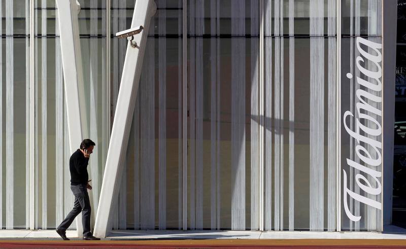 Telefónica permitirá a todos sus empleados la jornada de cuatro días pero con recorte de sueldo