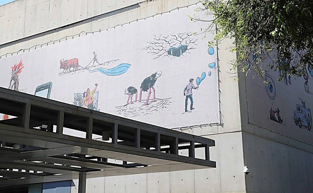 El mural de Mik Baro en la fachada del MuVIM. 