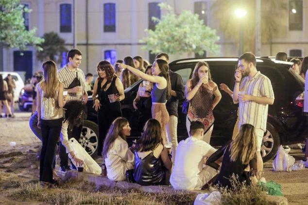 Fotos: Botellón en la playa de la Malvarrosa de Valencia