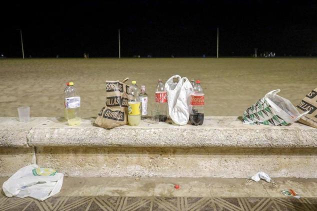 Fotos: Botellón en la playa de la Malvarrosa de Valencia