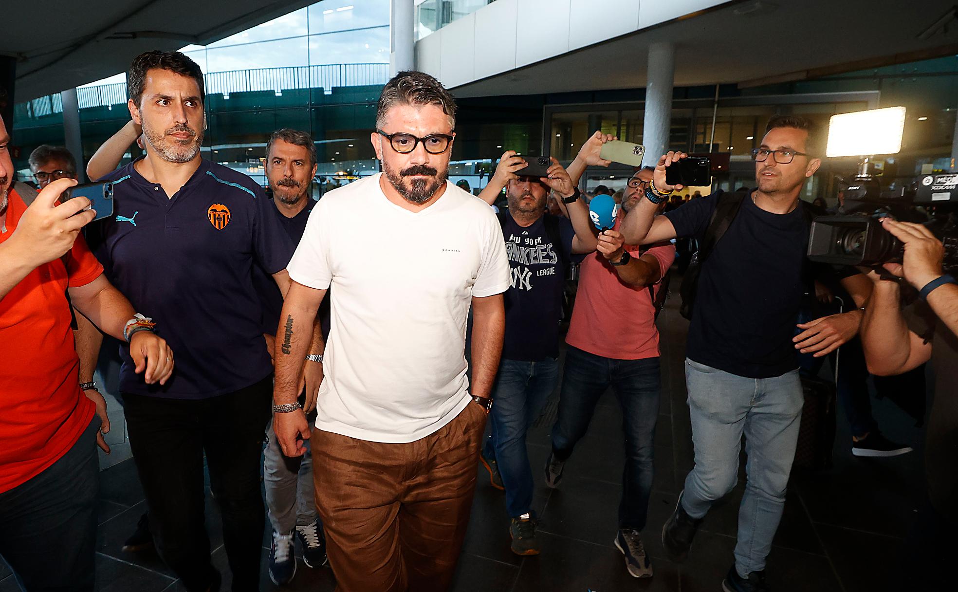 Gattuso, a su llegada al aeropuerto de Manises