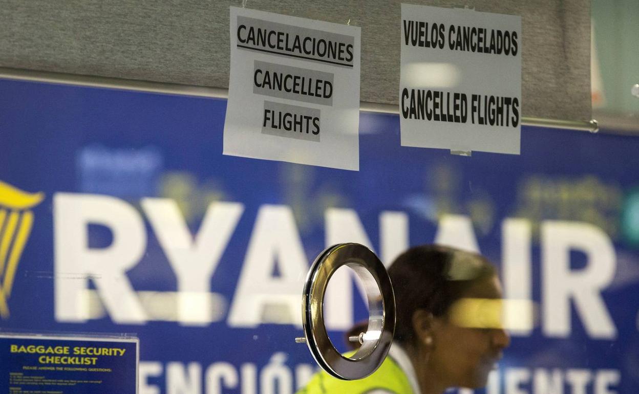 Un mostrador de Ryanair. 