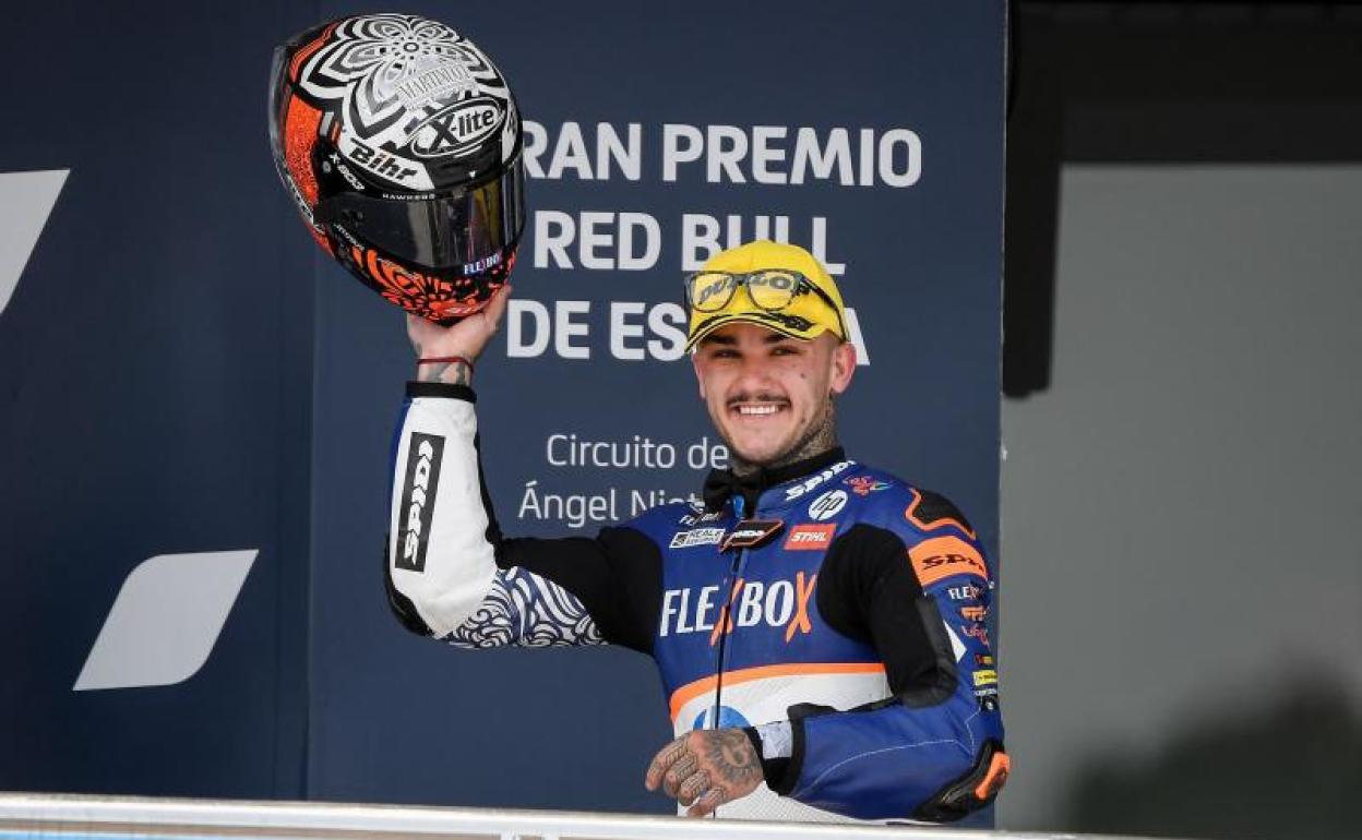 Arón Canet, en el podio del circuito de Jerez esta temporada. 