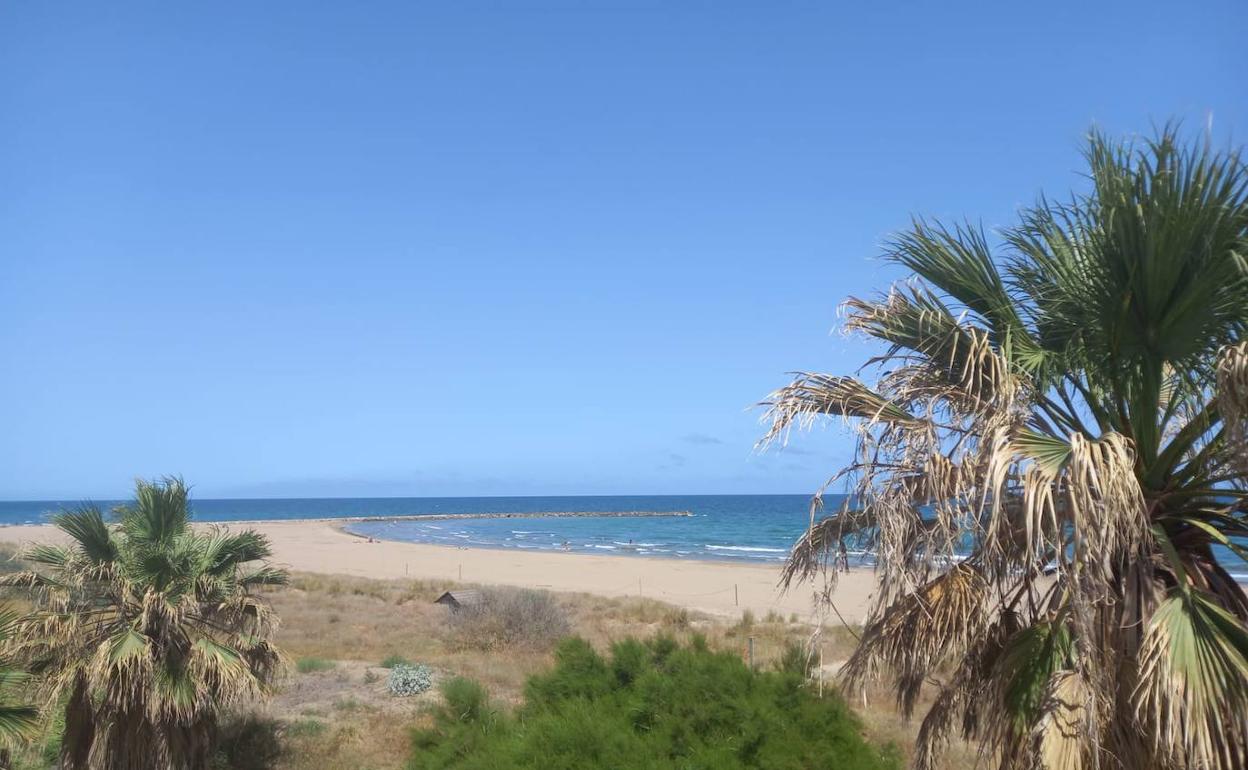 La playa natural de Meliana. 