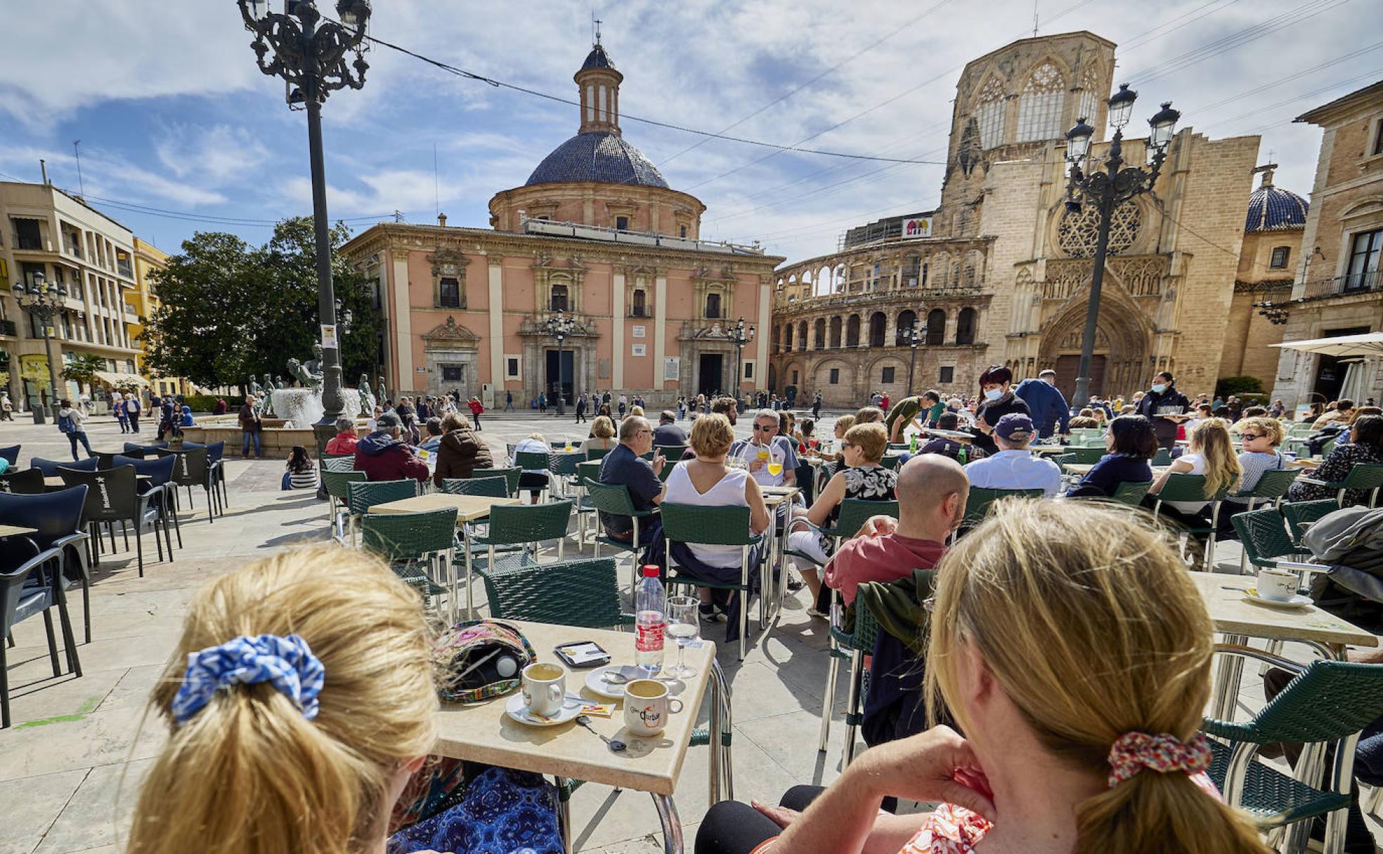 Turistas en el centro de Valencia. 