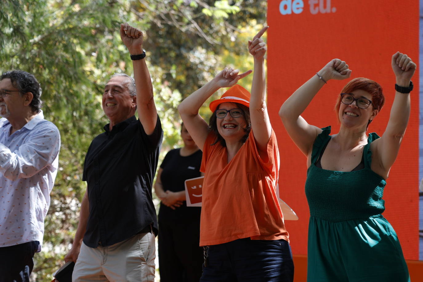 Fotos: Primer acto de partido de Compromís tras la imputación de Oltra