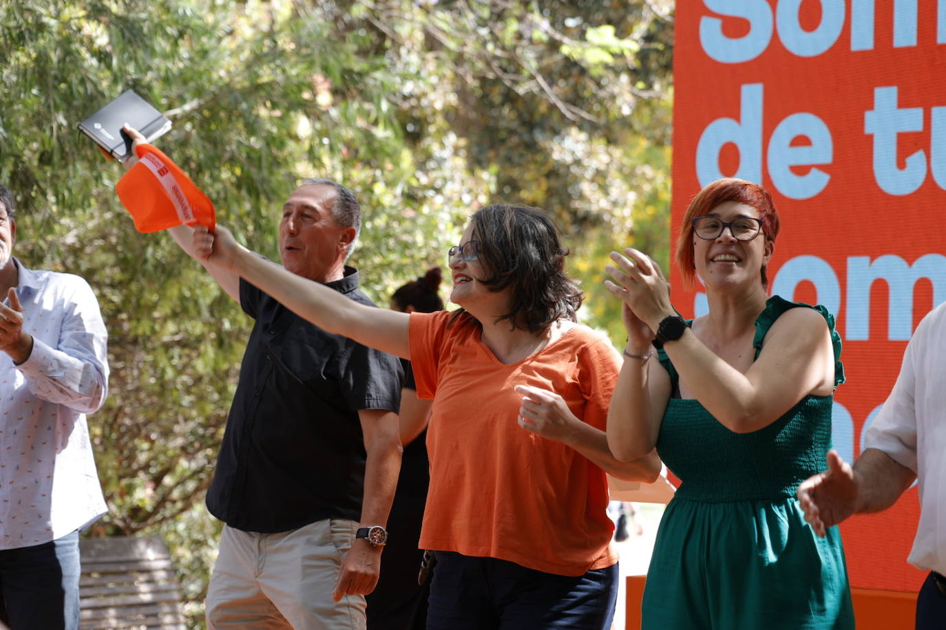 Fotos: Primer acto de partido de Compromís tras la imputación de Oltra