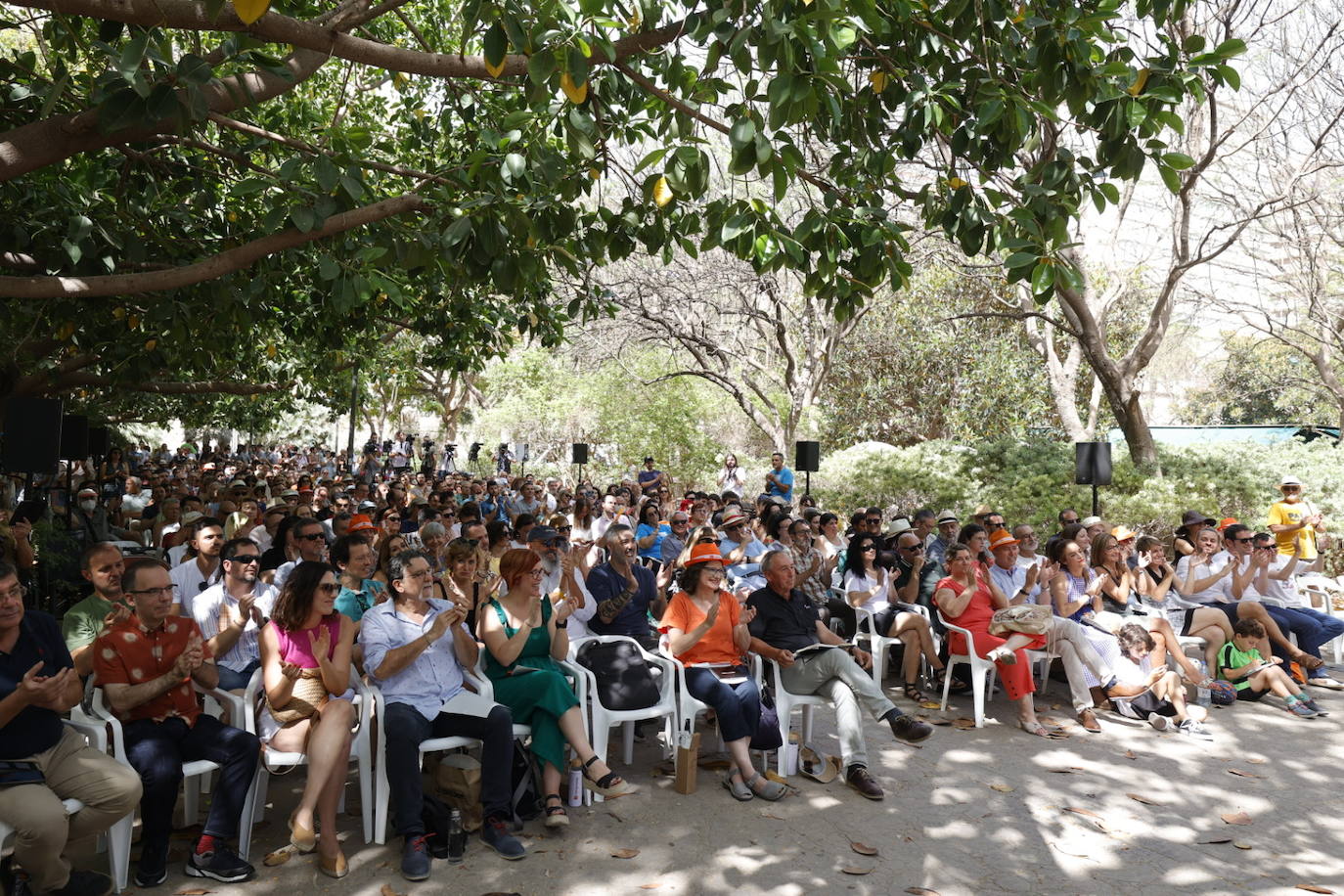 Fotos: Primer acto de partido de Compromís tras la imputación de Oltra