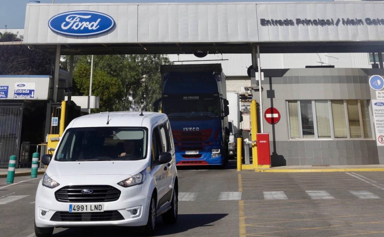 Una de las entradas de la factoría de Ford en Almussafes. 