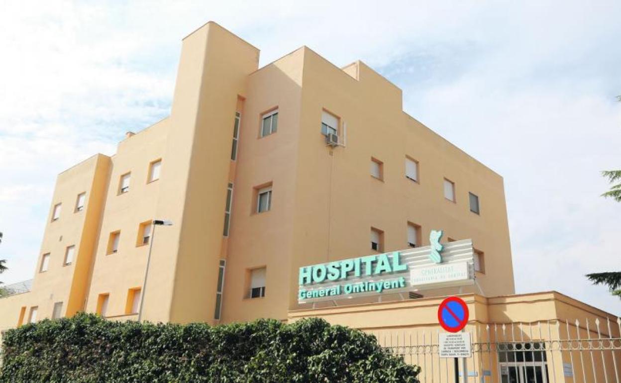 Conitnúa la polémica ante el cierre de la planta de Medicina Interna del Hospital de Ontinyent. 